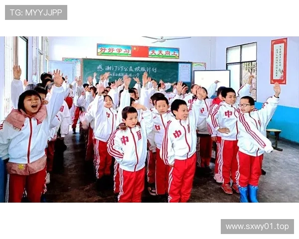萨卡热心慈善捐赠千余套校服 助力伦敦伊灵区学生成长